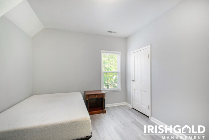 Gallery Image (16 of 18)