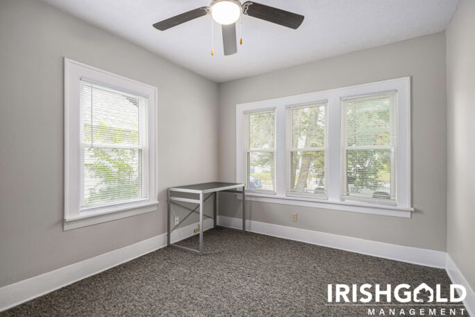 Gallery Image (15 of 17)