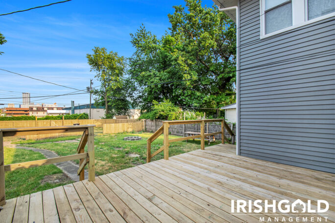 Gallery Image (12 of 18)