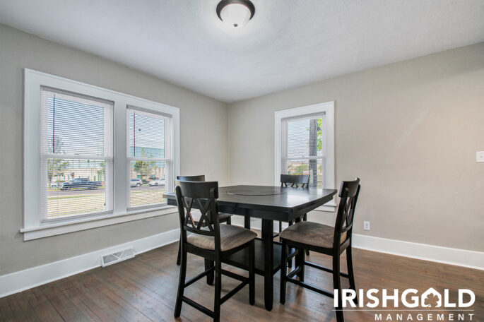 Gallery Image (16 of 18)