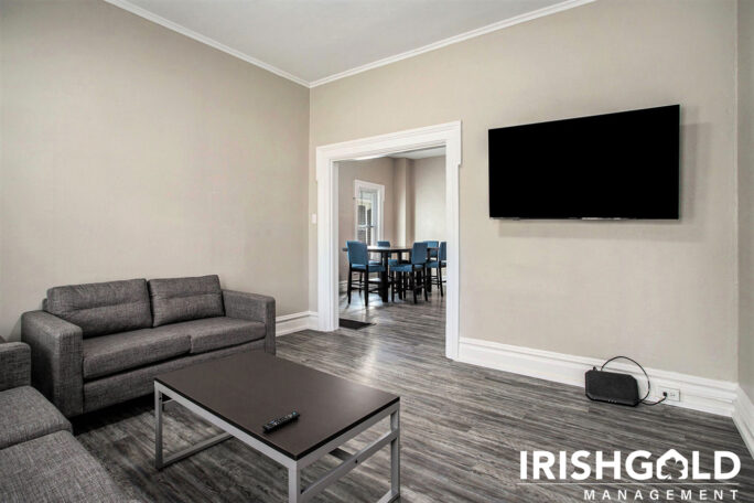 Gallery Image (3 of 17)