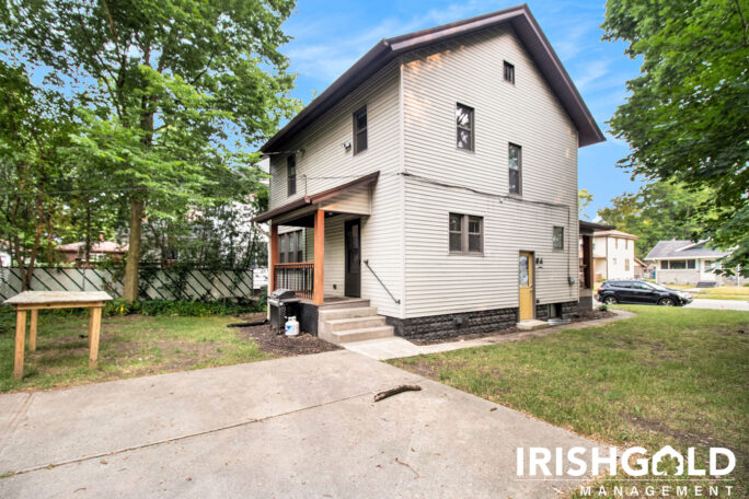 Gallery Image (2 of 20)