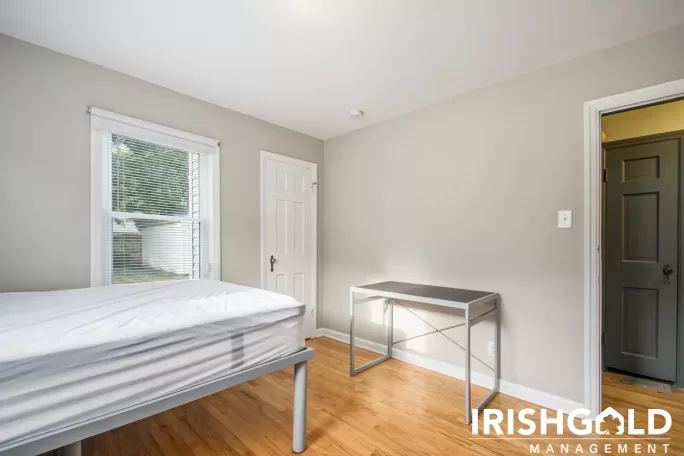 Gallery Image (16 of 18)