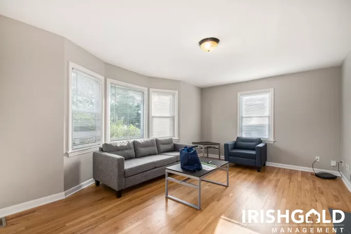 Gallery Image (3 of 18)