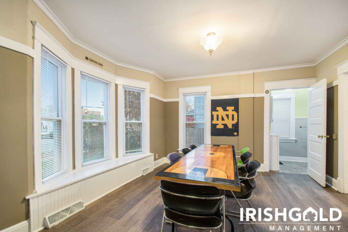 Gallery Image (11 of 18)