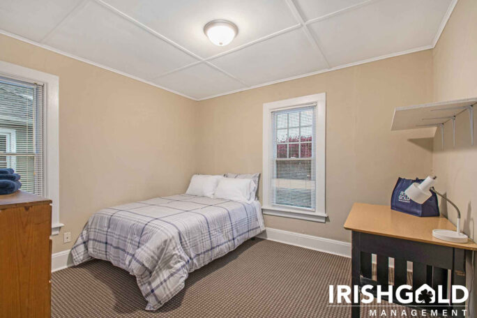 Gallery Image (16 of 18)