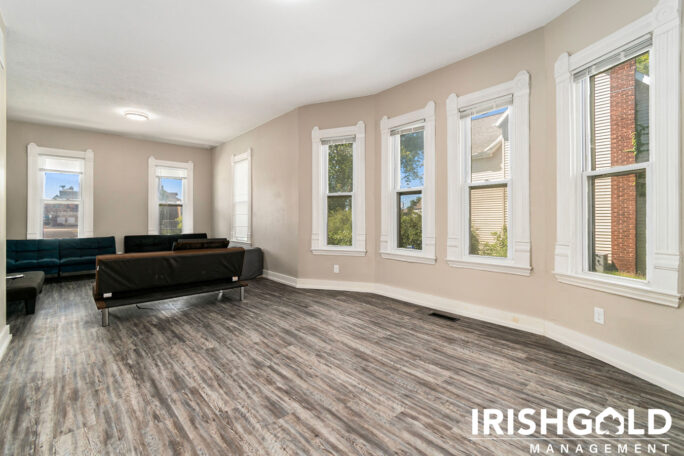 Gallery Image (1 of 19)