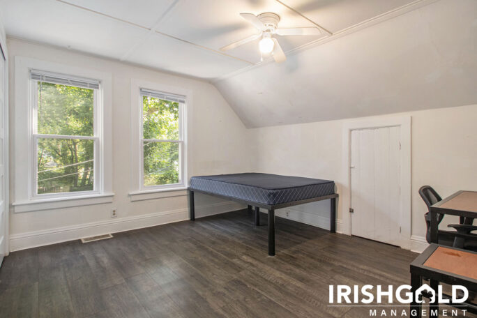 Gallery Image (6 of 18)