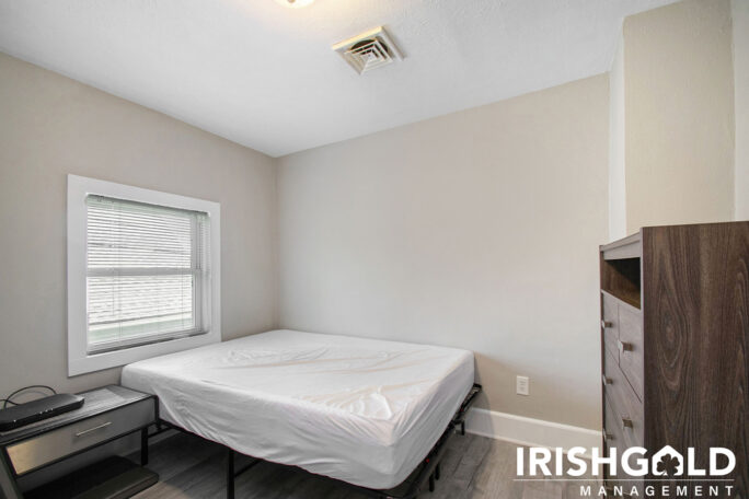 Gallery Image (12 of 18)