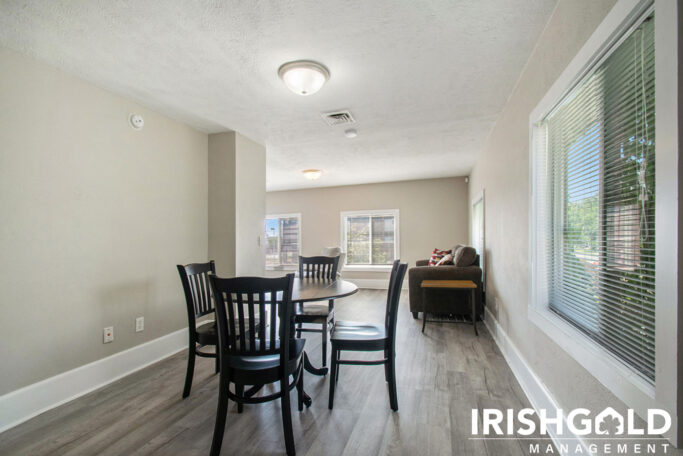 Gallery Image (8 of 18)