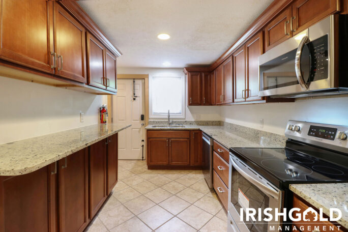 Gallery Image (2 of 10)