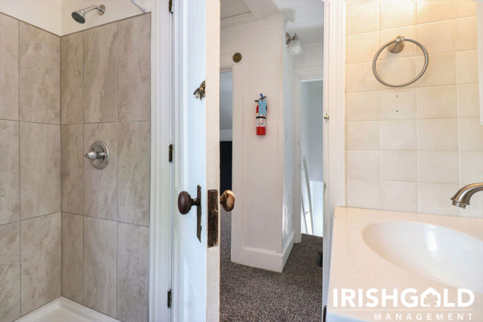 Gallery Image (6 of 10)