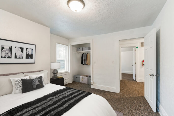 Gallery Image (12 of 17)