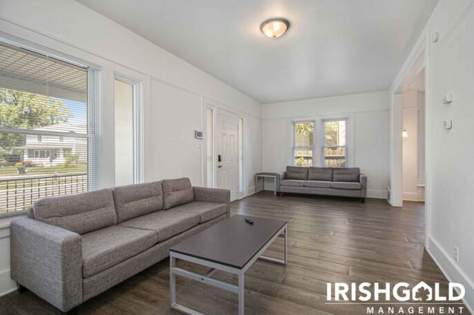 Gallery Image (12 of 18)