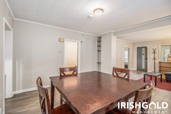 Gallery Image (12 of 18)