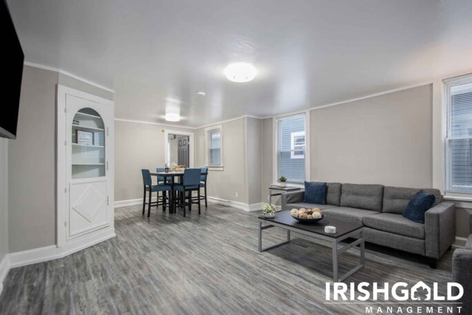 Gallery Image (2 of 13)