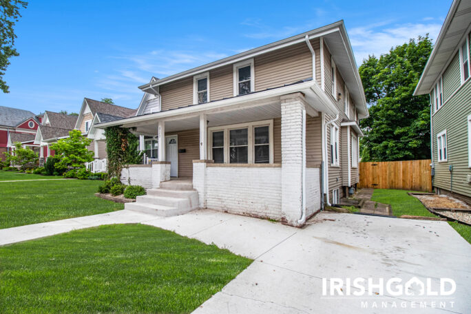 Gallery Image (2 of 25)