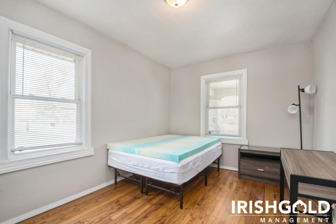 Gallery Image (16 of 18)