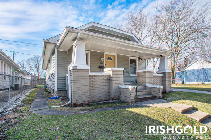 Gallery Image (2 of 18)