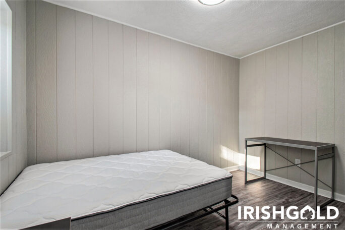 Gallery Image (16 of 17)