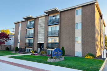 Gallery Image (1 of 16)