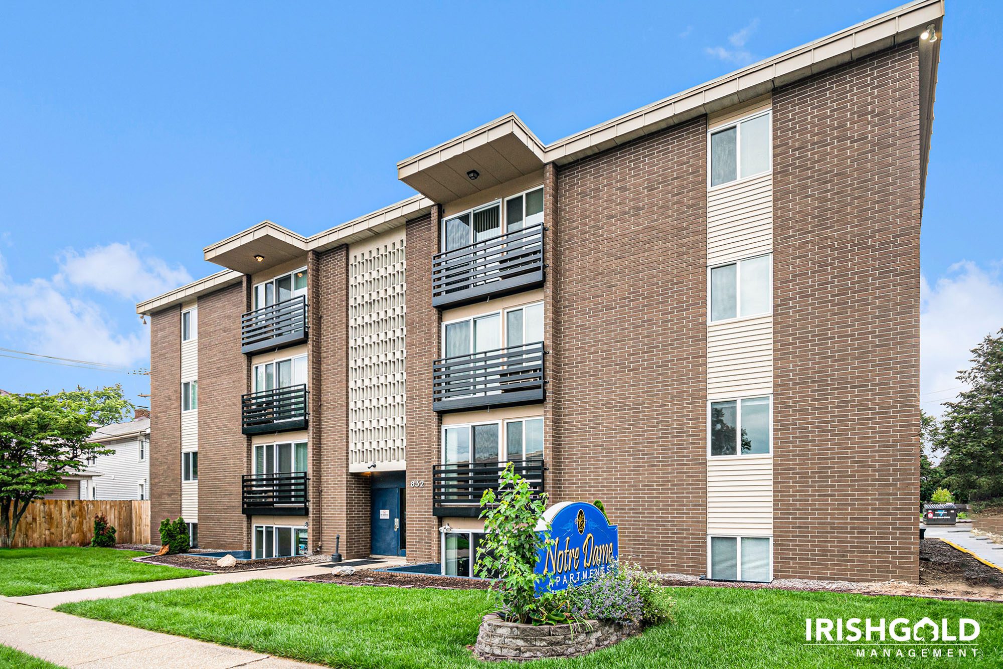 832 Notre Dame Ave Irish Gold OffCampus Student Housing