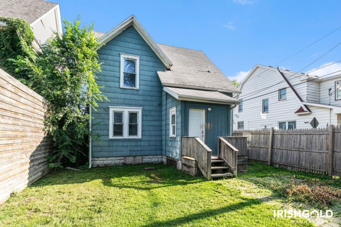 Gallery Image (2 of 19)