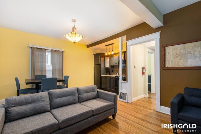 Gallery Image (2 of 32)