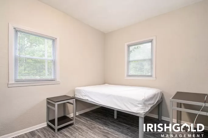 Gallery Image (15 of 16)