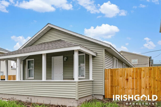 Gallery Image (1 of 17)